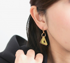 ピアス
